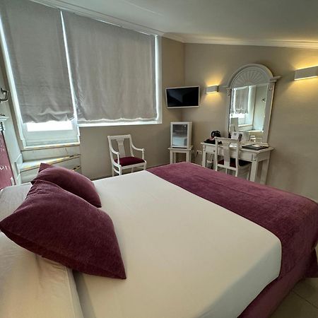 נרחה Hotel Plaza Cavana מראה חיצוני תמונה