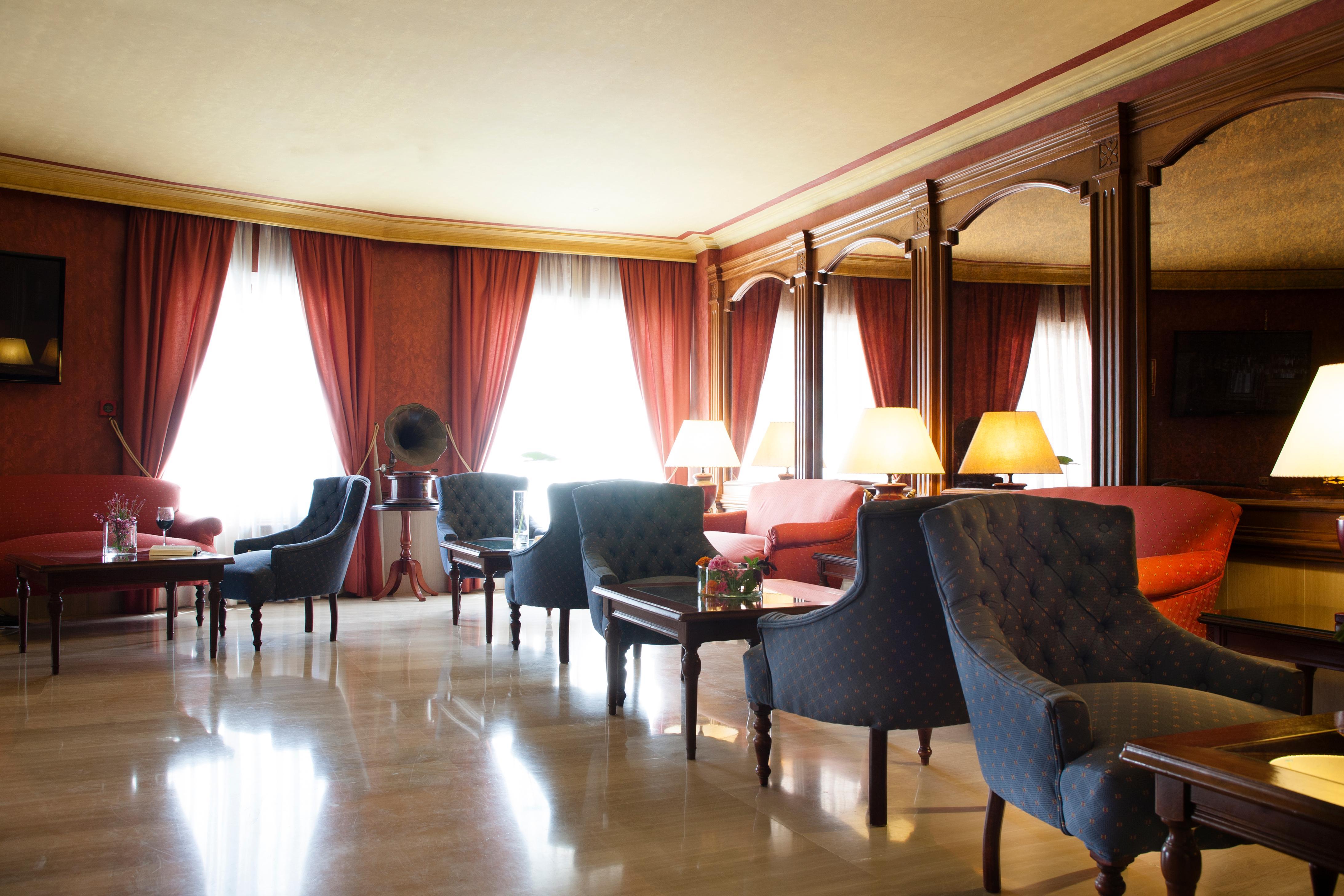 נרחה Hotel Plaza Cavana מראה חיצוני תמונה