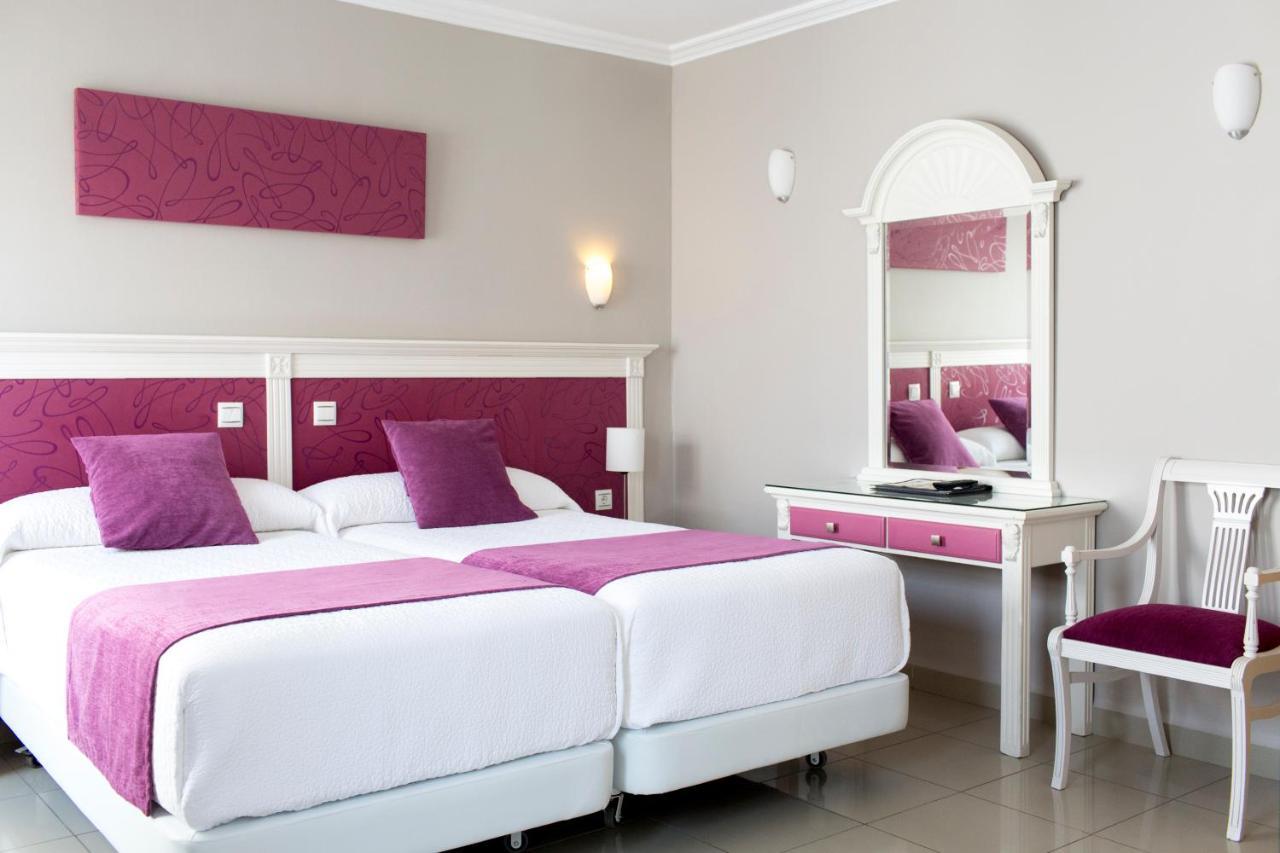 נרחה Hotel Plaza Cavana מראה חיצוני תמונה